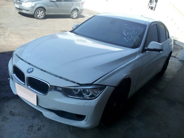 LOTE 022 BMW Série 3 320i Sport ActiveFlex 2016