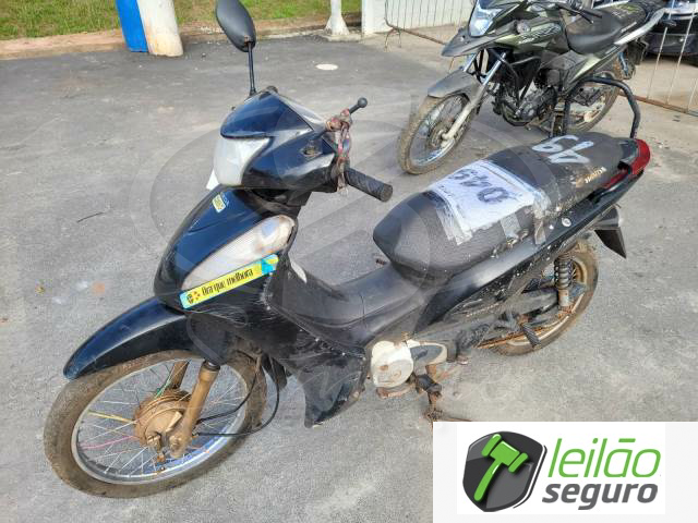 LOTE 011 Honda BIZ 125 EX MIX 2013
