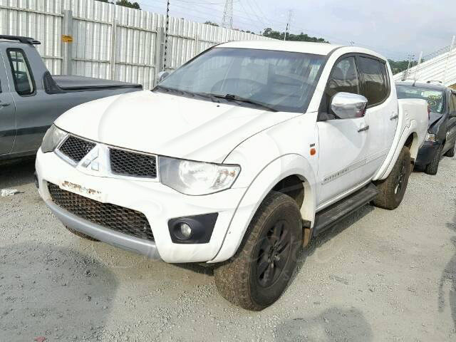 LOTE 025 - Mitsubishi L 200 Triton HPE 4x4 3.5 V6 