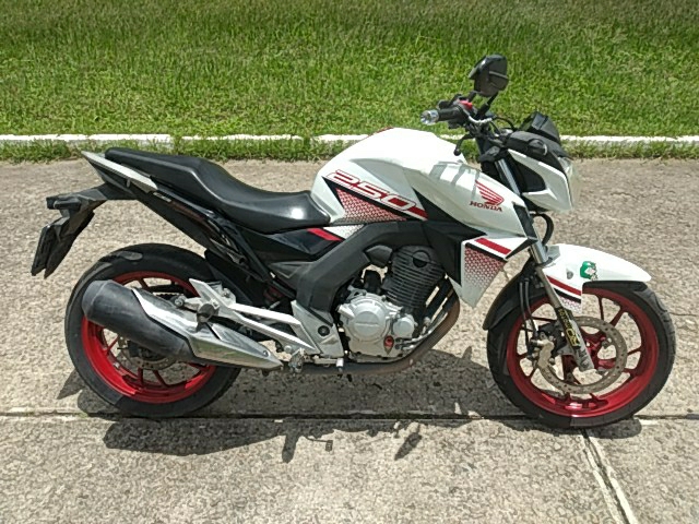 Lote 055 - HONDA CB250F TWISTER CBS 2022/2022  