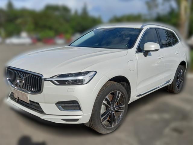 LOTE 098 XC60 T8 MOMENTUM 2020/2021 