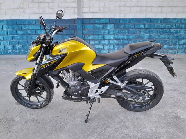 LOTE 008 CB300F TWISTER ABS 2023/2023 