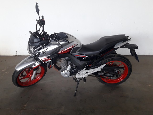 LOTE 013 CB250F TWISTER CBS 2021/2021 
