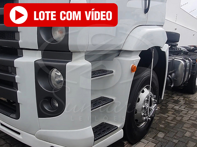 LOTE 003 - VOLKSWAGEN 26-390 E Constel. 6x4 2p 2014