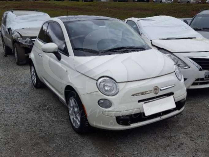 LOTE 17 FIAT 500 CULT DUALOGIC 1.4 FLEX 2014