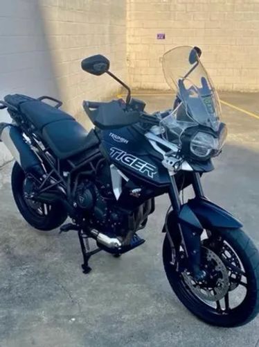 LOTE 033 TRIUMPH TIGER 800 XRT