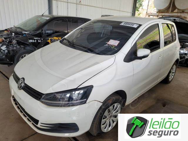 LOTE 034 VOLKSWAGEN/FOX TRENDLINE 1.0 TOTAL FLEX 2015