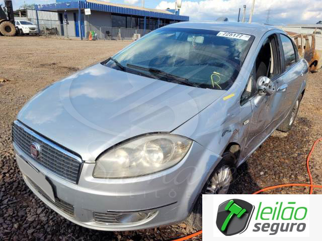 LOTE 023 FIAT/LINEA ESSENCE 1.8 16V E.TORQ 2013